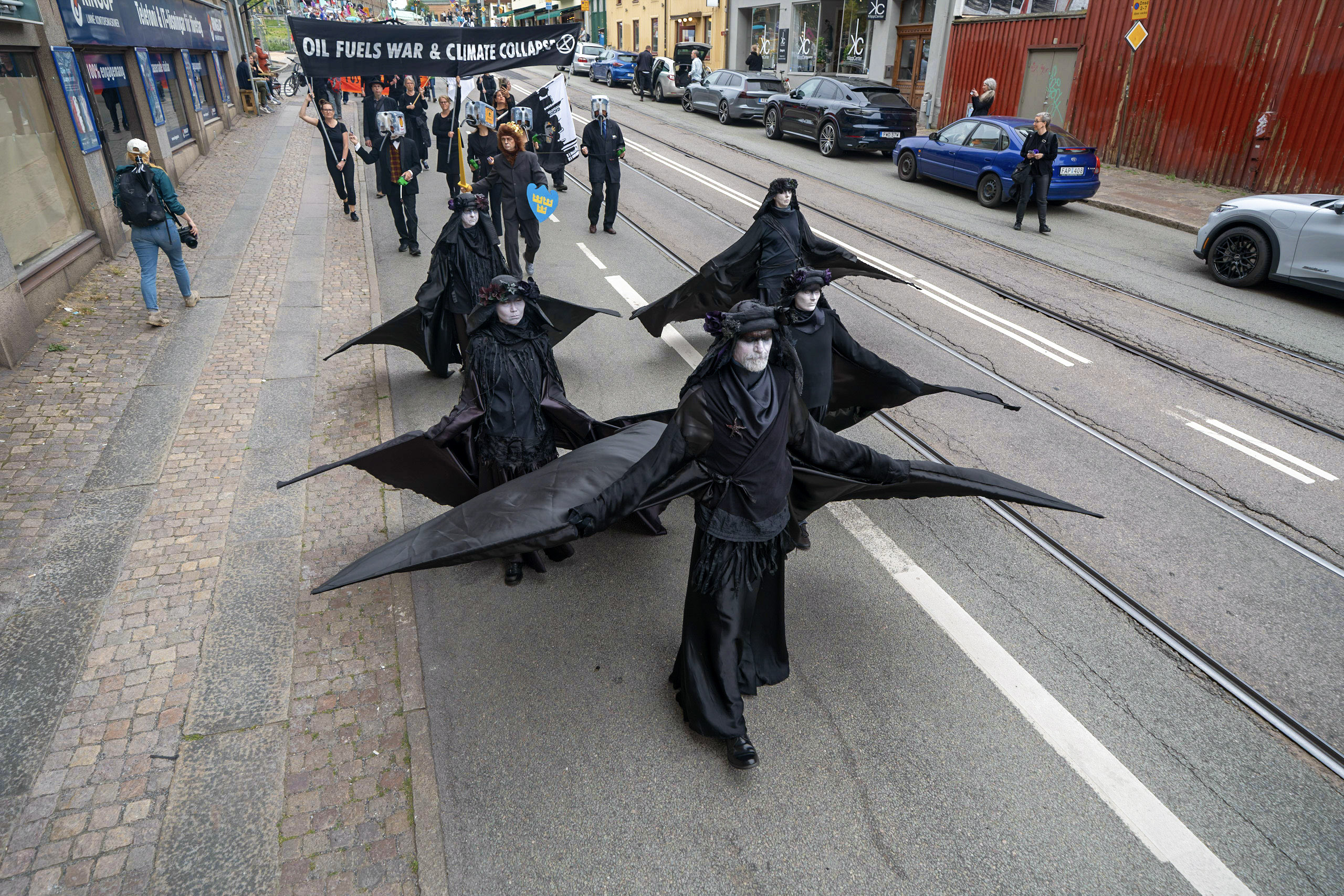 Hängmattan — Oilslick i fronten